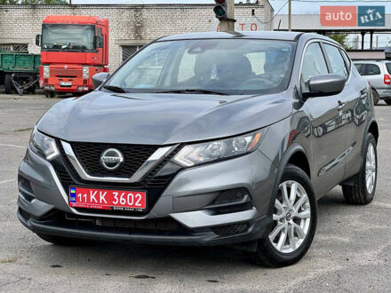 Серый Ниссан Rogue Sport, объемом двигателя 2 л и пробегом 145 тыс. км за 15500 $, фото 1 на Automoto.ua