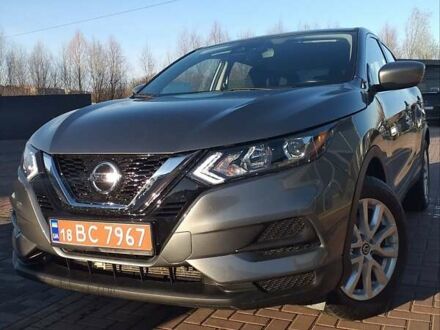 Серый Ниссан Rogue Sport, объемом двигателя 2 л и пробегом 99 тыс. км за 14950 $, фото 1 на Automoto.ua