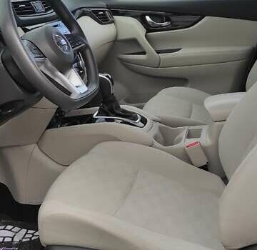 Синий Ниссан Rogue Sport, объемом двигателя 2 л и пробегом 167 тыс. км за 13900 $, фото 7 на Automoto.ua