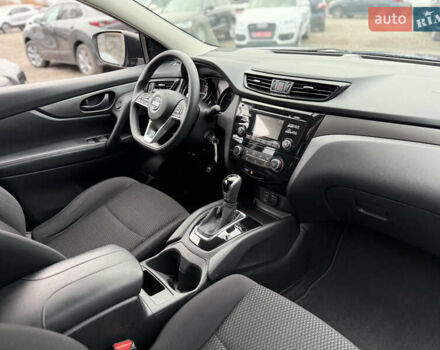 Синий Ниссан Rogue Sport, объемом двигателя 2 л и пробегом 72 тыс. км за 15288 $, фото 17 на Automoto.ua