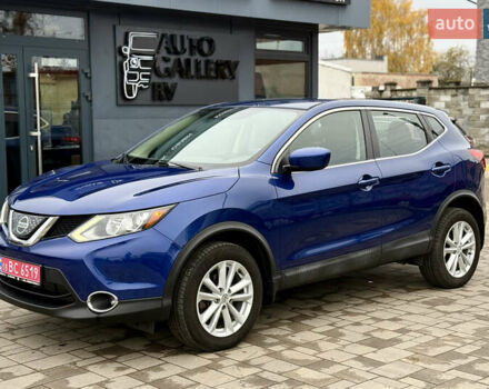 Синий Ниссан Rogue Sport, объемом двигателя 2 л и пробегом 72 тыс. км за 15288 $, фото 2 на Automoto.ua