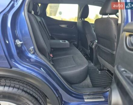 Синий Ниссан Rogue Sport, объемом двигателя 2 л и пробегом 140 тыс. км за 13800 $, фото 15 на Automoto.ua