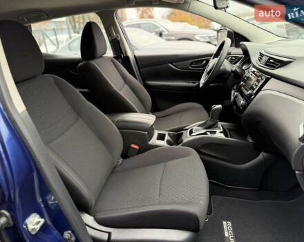 Синий Ниссан Rogue Sport, объемом двигателя 2 л и пробегом 72 тыс. км за 15288 $, фото 16 на Automoto.ua