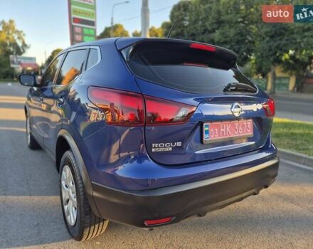Синий Ниссан Rogue Sport, объемом двигателя 2 л и пробегом 140 тыс. км за 13800 $, фото 7 на Automoto.ua