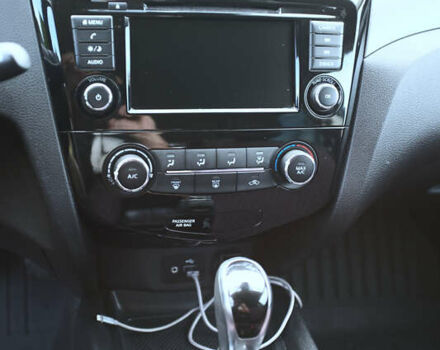 Синий Ниссан Rogue Sport, объемом двигателя 2 л и пробегом 160 тыс. км за 15000 $, фото 27 на Automoto.ua