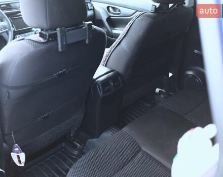 Синий Ниссан Rogue Sport, объемом двигателя 2 л и пробегом 160 тыс. км за 15000 $, фото 29 на Automoto.ua