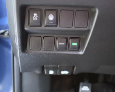 Синий Ниссан Rogue Sport, объемом двигателя 2 л и пробегом 160 тыс. км за 15000 $, фото 25 на Automoto.ua