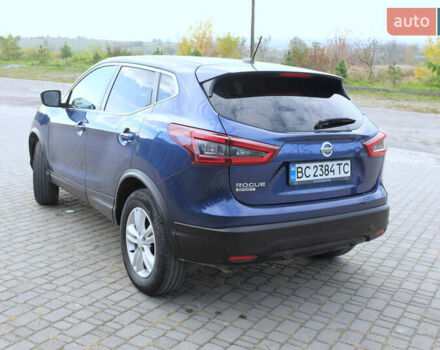 Синий Ниссан Rogue Sport, объемом двигателя 2 л и пробегом 160 тыс. км за 15000 $, фото 5 на Automoto.ua