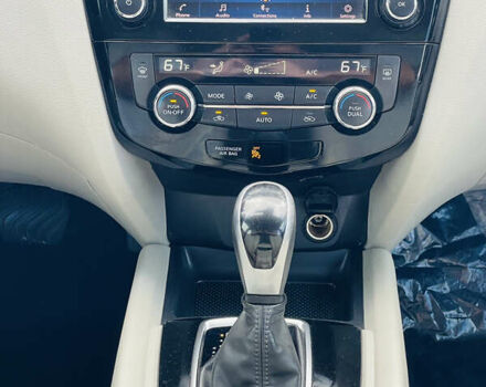 Синий Ниссан Rogue Sport, объемом двигателя 2 л и пробегом 162 тыс. км за 14950 $, фото 20 на Automoto.ua