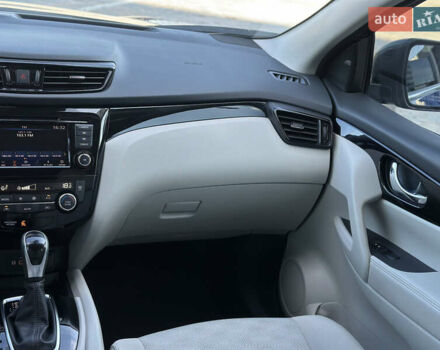 Синий Ниссан Rogue Sport, объемом двигателя 2 л и пробегом 39 тыс. км за 16300 $, фото 26 на Automoto.ua