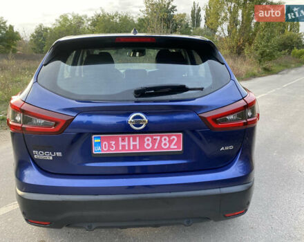 Синий Ниссан Rogue Sport, объемом двигателя 2 л и пробегом 135 тыс. км за 14999 $, фото 6 на Automoto.ua