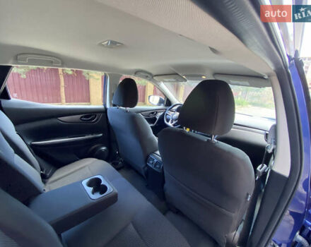 Синий Ниссан Rogue Sport, объемом двигателя 2 л и пробегом 14 тыс. км за 17100 $, фото 4 на Automoto.ua