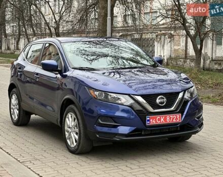 Синий Ниссан Rogue Sport, объемом двигателя 2 л и пробегом 121 тыс. км за 14999 $, фото 3 на Automoto.ua