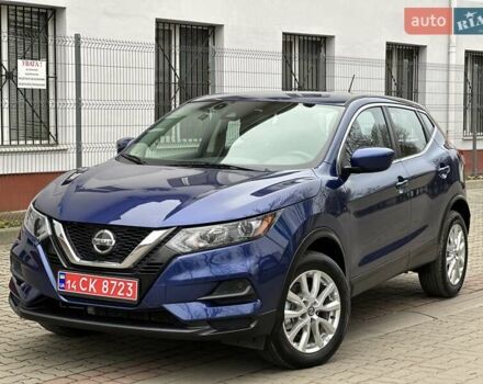 Синий Ниссан Rogue Sport, объемом двигателя 2 л и пробегом 121 тыс. км за 14999 $, фото 1 на Automoto.ua