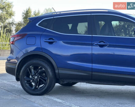 Синий Ниссан Rogue Sport, объемом двигателя 2 л и пробегом 39 тыс. км за 16300 $, фото 10 на Automoto.ua