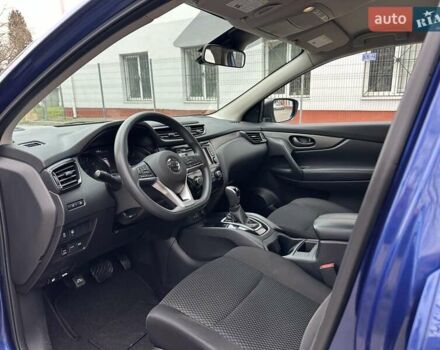 Синий Ниссан Rogue Sport, объемом двигателя 2 л и пробегом 121 тыс. км за 14999 $, фото 21 на Automoto.ua