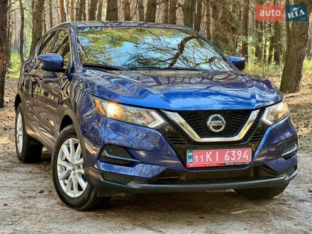 Синий Ниссан Rogue Sport, объемом двигателя 2 л и пробегом 143 тыс. км за 15000 $, фото 1 на Automoto.ua