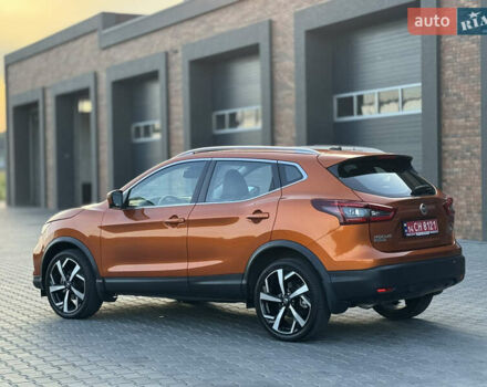 Оранжевый Ниссан Rogue Sport, объемом двигателя 2 л и пробегом 43 тыс. км за 18500 $, фото 2 на Automoto.ua