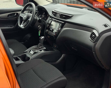 Оранжевый Ниссан Rogue Sport, объемом двигателя 2 л и пробегом 83 тыс. км за 17900 $, фото 33 на Automoto.ua