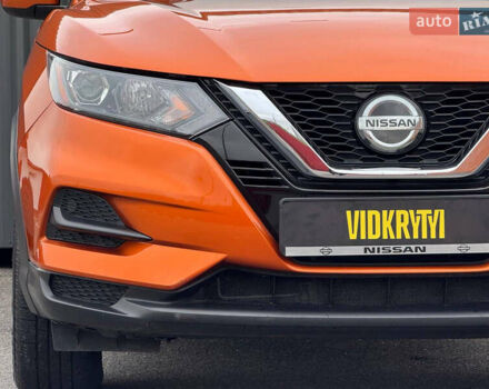 Оранжевый Ниссан Rogue Sport, объемом двигателя 2 л и пробегом 83 тыс. км за 17900 $, фото 3 на Automoto.ua