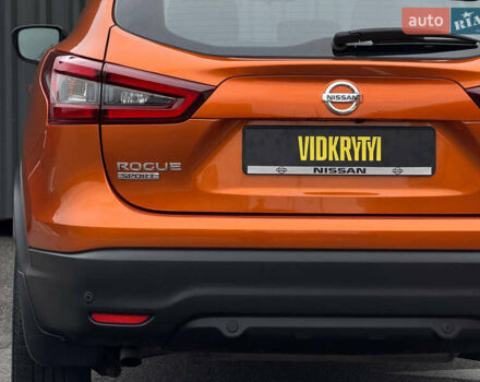 Оранжевый Ниссан Rogue Sport, объемом двигателя 2 л и пробегом 83 тыс. км за 17900 $, фото 14 на Automoto.ua