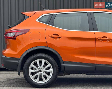 Оранжевый Ниссан Rogue Sport, объемом двигателя 2 л и пробегом 83 тыс. км за 17900 $, фото 20 на Automoto.ua