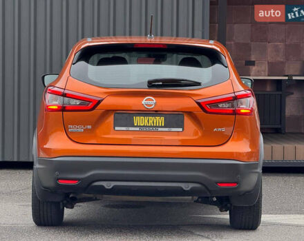 Оранжевый Ниссан Rogue Sport, объемом двигателя 2 л и пробегом 83 тыс. км за 17900 $, фото 13 на Automoto.ua
