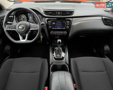 Оранжевый Ниссан Rogue Sport, объемом двигателя 2 л и пробегом 83 тыс. км за 17900 $, фото 21 на Automoto.ua