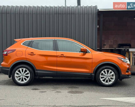 Оранжевый Ниссан Rogue Sport, объемом двигателя 2 л и пробегом 83 тыс. км за 17900 $, фото 18 на Automoto.ua