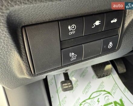 Белый Ниссан Sylphy, объемом двигателя 0 л и пробегом 60 тыс. км за 11900 $, фото 31 на Automoto.ua