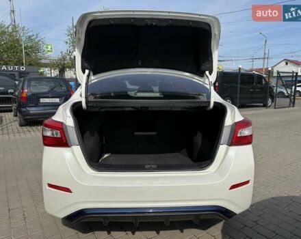 Белый Ниссан Sylphy, объемом двигателя 0 л и пробегом 60 тыс. км за 11900 $, фото 17 на Automoto.ua