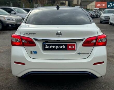 Ниссан Sylphy 2019 в Виннице на Automoto.ua Белый Ниссан Sylphy, объемом двигателя 0 л и пробегом 111 тыс. км за 14890 $, фото 5 на Automoto.ua