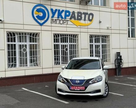Белый Ниссан Sylphy, объемом двигателя 0 л и пробегом 40 тыс. км за 9800 $, фото 1 на Automoto.ua