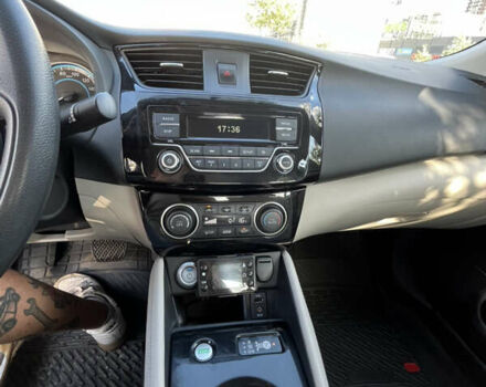 Черный Ниссан Sylphy, объемом двигателя 0 л и пробегом 68 тыс. км за 12600 $, фото 8 на Automoto.ua