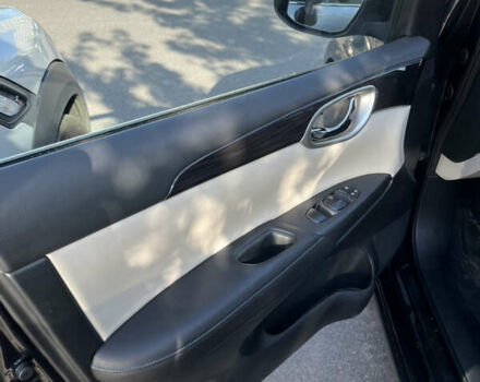 Черный Ниссан Sylphy, объемом двигателя 0 л и пробегом 68 тыс. км за 12600 $, фото 6 на Automoto.ua