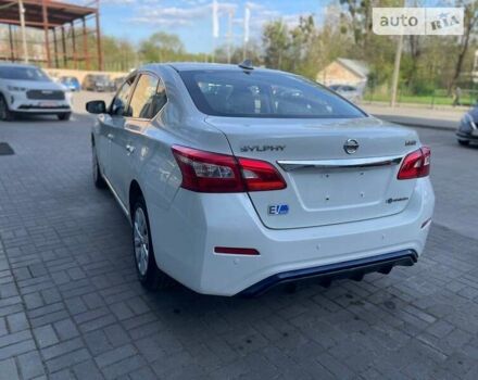 Ніссан Sylphy, об'ємом двигуна 0 л та пробігом 79 тис. км за 12900 $, фото 2 на Automoto.ua