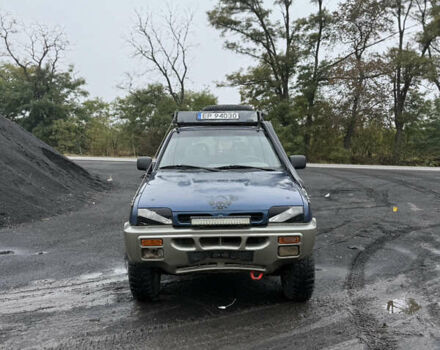 Синий Ниссан Terrano II, объемом двигателя 2.7 л и пробегом 200 тыс. км за 2500 $, фото 4 на Automoto.ua