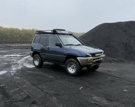 Синий Ниссан Terrano II, объемом двигателя 2.7 л и пробегом 200 тыс. км за 2500 $, фото 2 на Automoto.ua