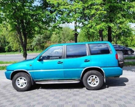 Зеленый Ниссан Terrano II, объемом двигателя 2.4 л и пробегом 300 тыс. км за 7200 $, фото 3 на Automoto.ua
