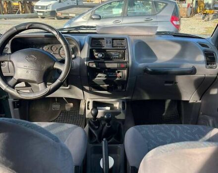Зеленый Ниссан Terrano II, объемом двигателя 2.39 л и пробегом 275 тыс. км за 4800 $, фото 3 на Automoto.ua