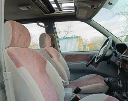 Зеленый Ниссан Terrano II, объемом двигателя 2.7 л и пробегом 327 тыс. км за 2400 $, фото 11 на Automoto.ua