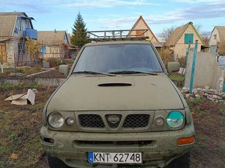 Зеленый Ниссан Terrano II, объемом двигателя 2.7 л и пробегом 327 тыс. км за 2400 $, фото 1 на Automoto.ua