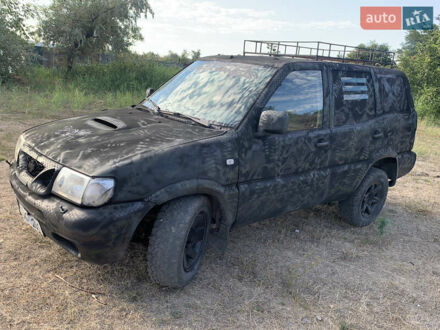 Зелений Ніссан Terrano II, об'ємом двигуна 2.7 л та пробігом 350 тис. км за 2300 $, фото 1 на Automoto.ua