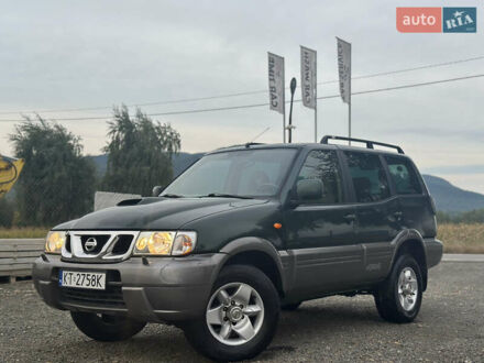 Зелений Ніссан Terrano II, об'ємом двигуна 3 л та пробігом 193 тис. км за 3900 $, фото 1 на Automoto.ua