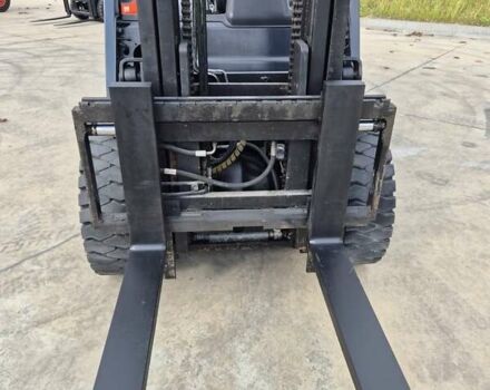 Серый Ниссан UGD, объемом двигателя 2.4 л и пробегом 7 тыс. км за 13916 $, фото 11 на Automoto.ua