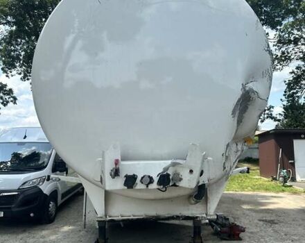 Білий Нурсан Бензовоз, об'ємом двигуна 0 л та пробігом 150 тис. км за 11500 $, фото 1 на Automoto.ua