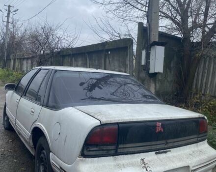 Белый Олдсмобиль Катласс, объемом двигателя 0 л и пробегом 300 тыс. км за 550 $, фото 5 на Automoto.ua