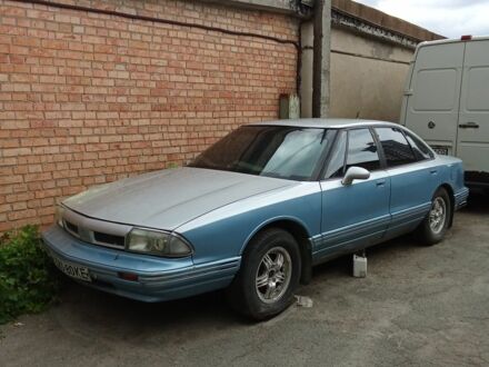Олдсмобіль Eighty-Eight 1992 у Києві на Automoto.ua Синій Олдсмобіль Eighty-Eight, об'ємом двигуна 3.8 л та пробігом 171 тис. км за 1800 $, фото 1 на Automoto.ua