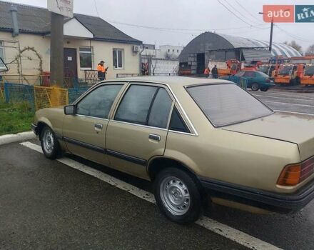 Желтый Опель 1.8 Liter, объемом двигателя 1.8 л и пробегом 86 тыс. км за 1000 $, фото 3 на Automoto.ua