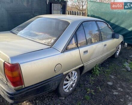 Серый Опель 1.8 Liter, объемом двигателя 1.8 л и пробегом 200 тыс. км за 1000 $, фото 2 на Automoto.ua